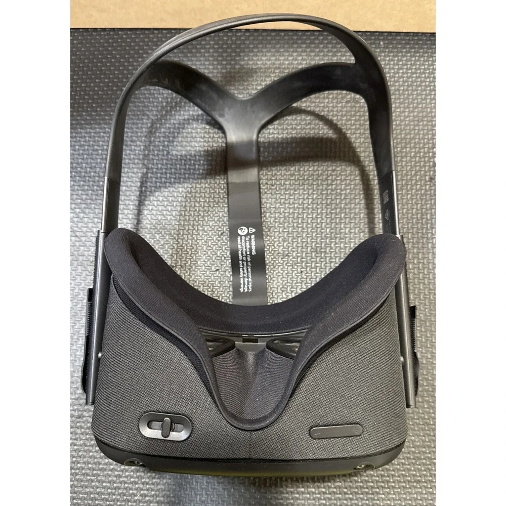 Oculus Quest 1 64GB All-in-One VR Headset MH-B with USB Cable And Case!